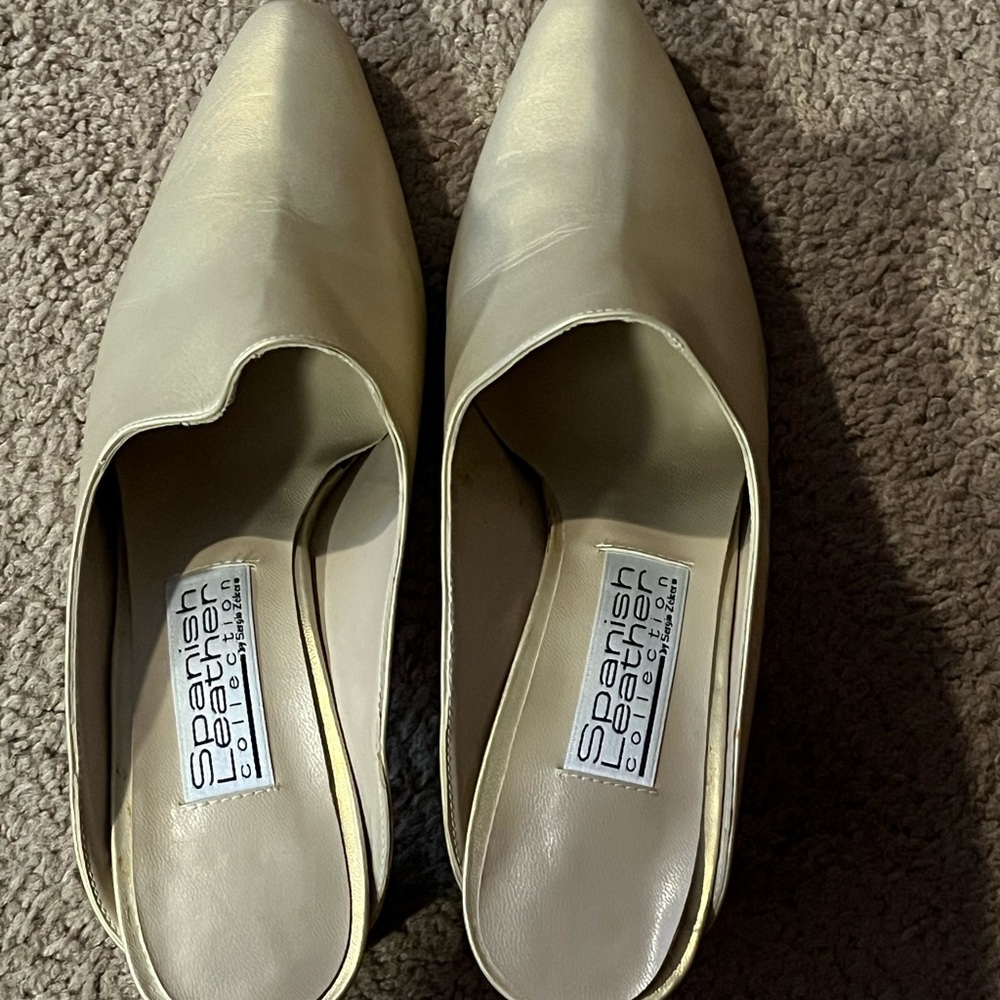 Spanish Leather Collection Vintage Heels - NEW